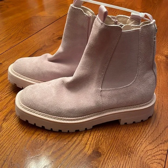 Sam Edelman Kid’s Laguna Chelsea Boot in light lilac size 4 NWOT - Picture 1 of 8